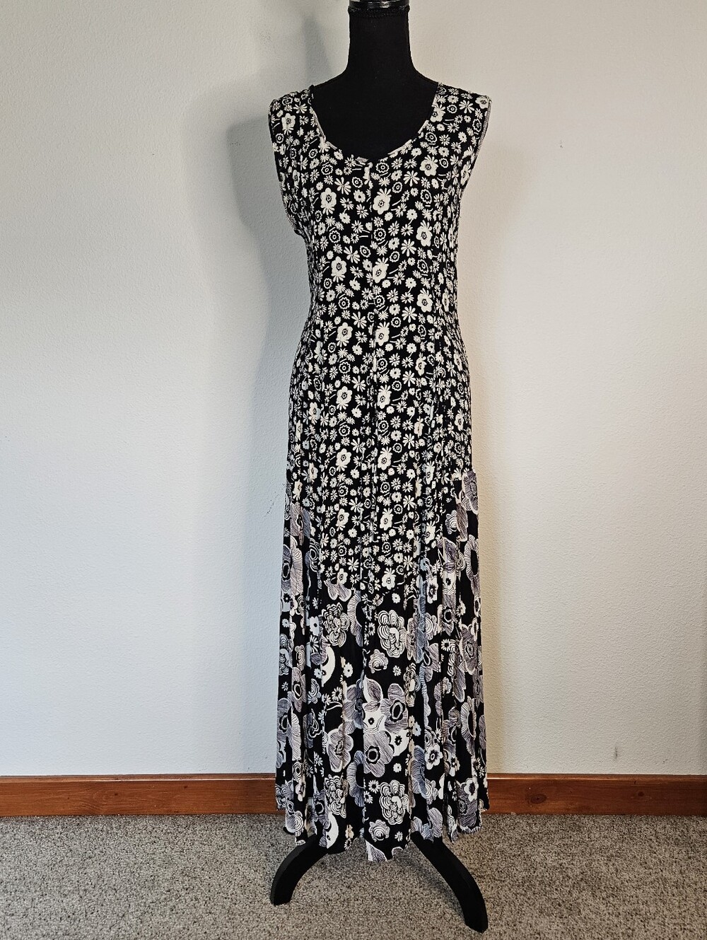 Vintage Y2k Victoria Holley Vrinkle Maxi Dress Black Cream Floral Rayon M